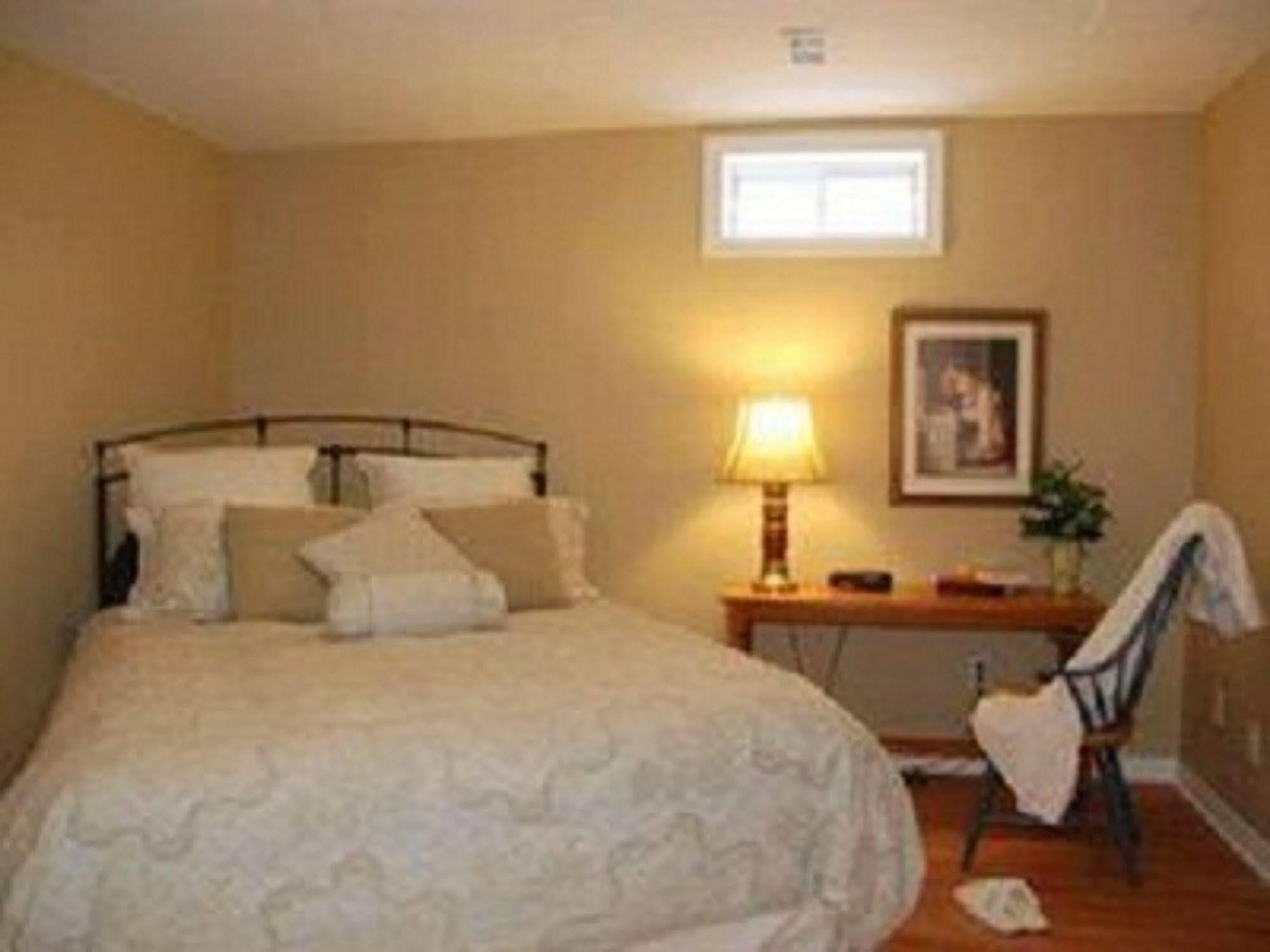 Sunnyside Bed & Breakfast Hotel Ottawa Room photo